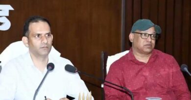 डीएम आशीष भटगाई ने सीएम द्वारा की गई घोषणाओं की विभागवार समीक्षा की,घोषणाओं के क्रियान्वयन में तेजी लाने के निर्देश दिए