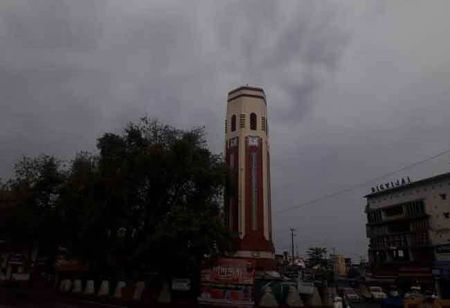 उत्तराखंड में बदला मौसम का मिजाज, बारिश और बर्फबारी से फिर लौटी ठंड