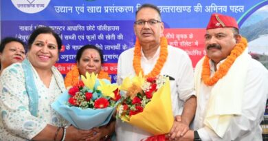 कैबिनेट मंत्री गणेश जोशी ने नवनियुक्त दायित्वधारियों को किया सम्मानित