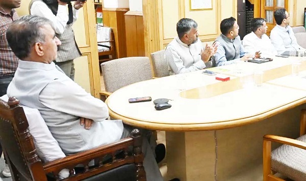 नई व्यवस्था के तहत सेब बागवानों को बड़ी राहत, बागवान ऑनलाइन पंजीकरण, स्लॉट बुकिंग और भुगतान की जानकारी एसएमएस के जरिए प्राप्त कर सकेंगे