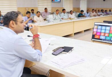 जनता मिलन कार्यक्रम में 26 शिकायतें प्राप्त, डीएम ने समयबद्ध निस्तारण के दिए निर्देश