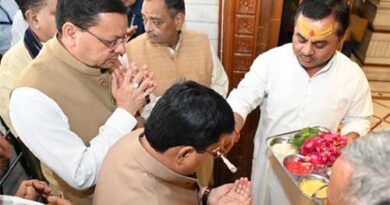 नितिन नवीन व धामी ने महालक्ष्मी अष्टभुजा मंदिर में की पूजा-अर्चना