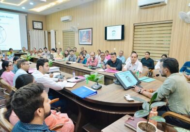 स्वास्थ्य सेवाओं में लापरवाही पर जिलाधिकारी सख्तः एएनएम निलंबित, मातृ एवं शिशु मृत्यु दर घटाने के लिए टास्क फोर्स के निर्देश