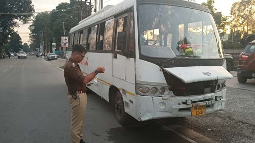 हल्द्वानी : एसएसपी मंजुनाथ टीसी के कड़े निर्देश के बाद 3 वोल्वो बसें सीज, 73 वाहनों के किए गए चालान